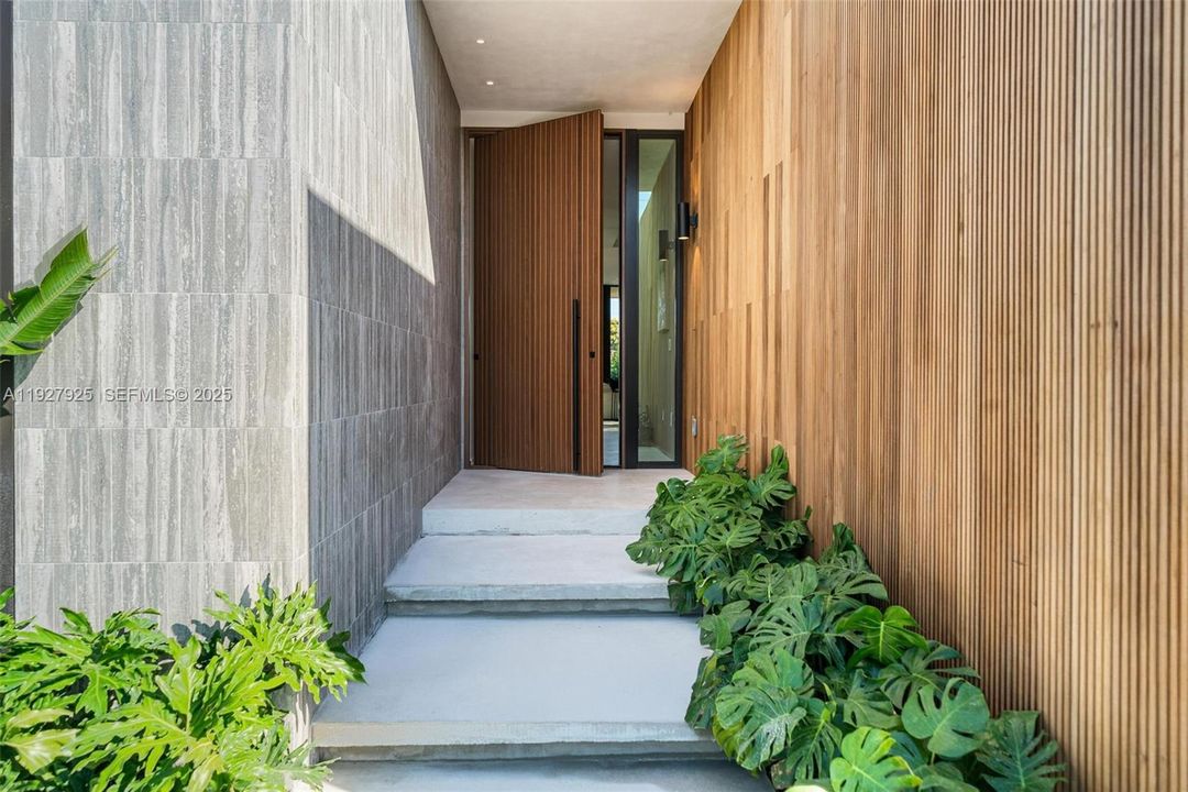 待售: $4,999,000 (6 贝兹, 6 浴室, 3768 平方英尺)