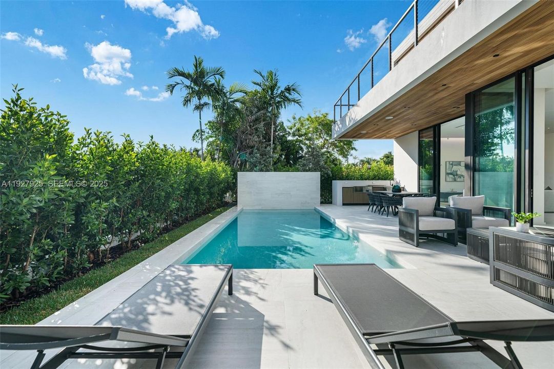 待售: $4,999,000 (6 贝兹, 6 浴室, 3768 平方英尺)