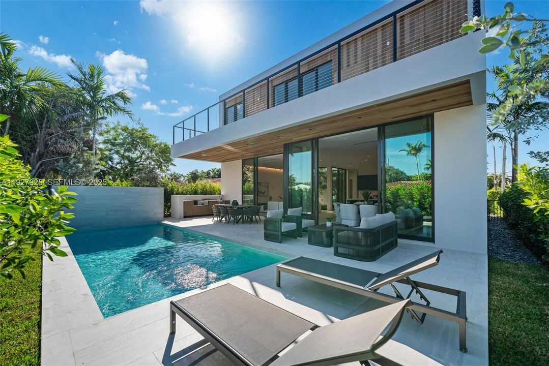 待售: $4,999,000 (6 贝兹, 6 浴室, 3768 平方英尺)