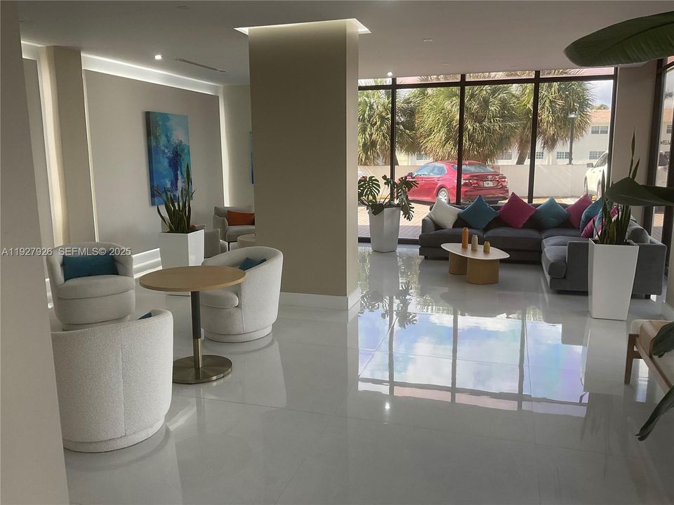 For Sale: $495,000 (2 beds, 2 baths, 1240 Square Feet)