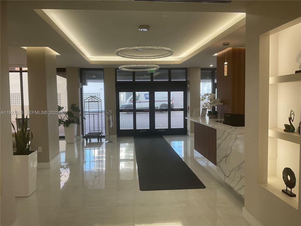 For Sale: $495,000 (2 beds, 2 baths, 1240 Square Feet)