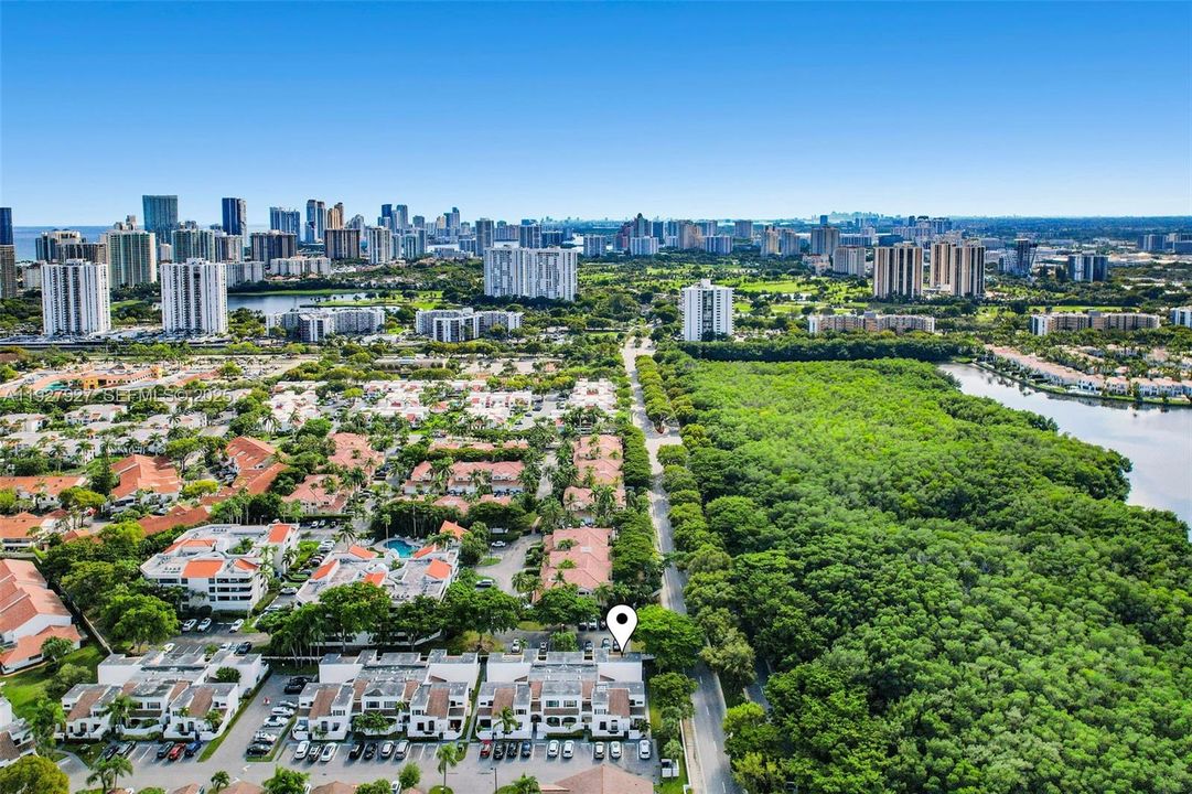 На продажу: $739,000 (3 спален, 2 ванн, 1495 Квадратных фут)