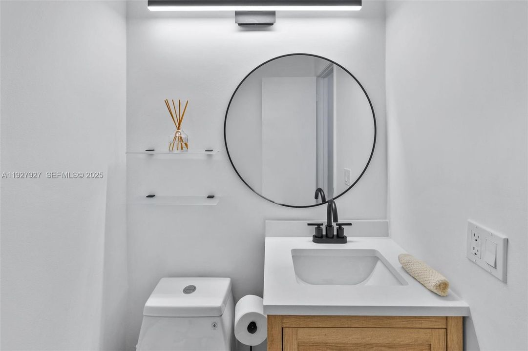 На продажу: $739,000 (3 спален, 2 ванн, 1495 Квадратных фут)