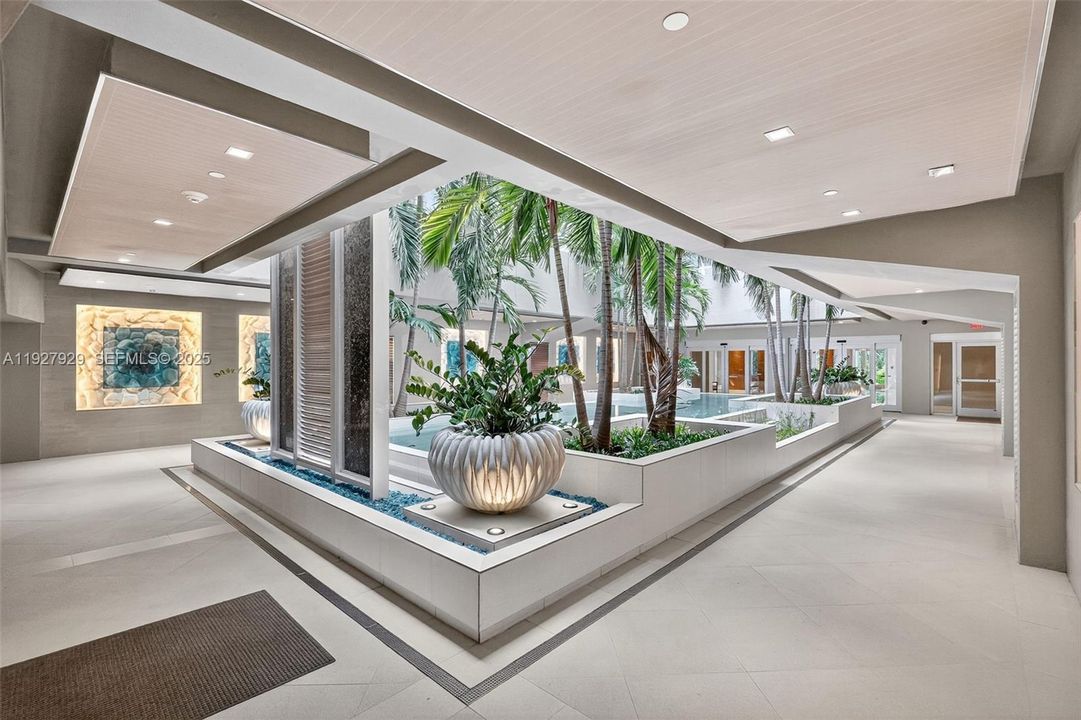 В аренду: $8,900 (2 спален, 2 ванн, 1670 Квадратных фут)