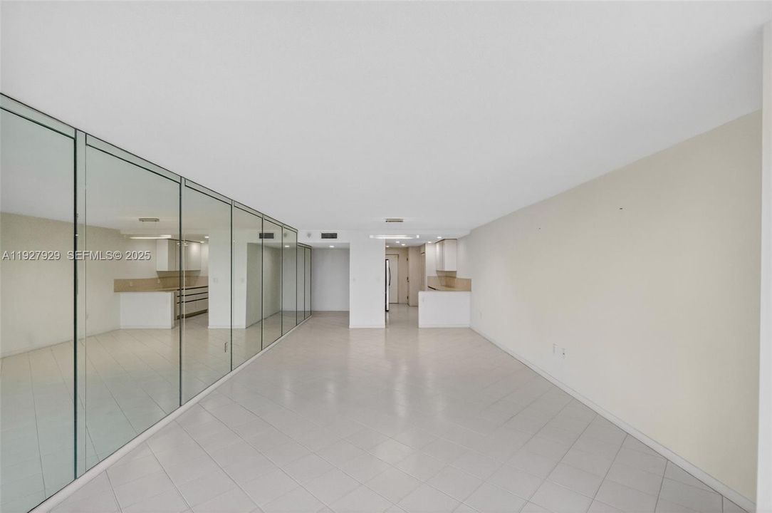 В аренду: $8,900 (2 спален, 2 ванн, 1670 Квадратных фут)