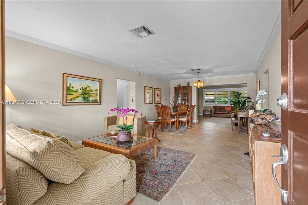 На продажу: $550,000 (3 спален, 2 ванн, 1834 Квадратных фут)