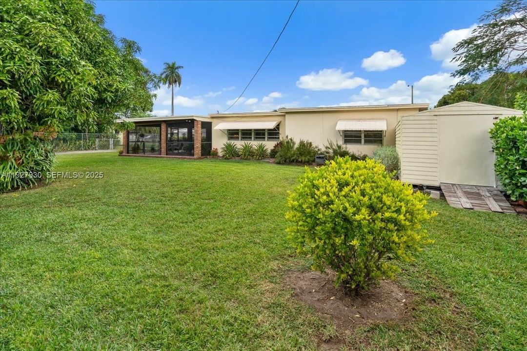 На продажу: $550,000 (3 спален, 2 ванн, 1834 Квадратных фут)