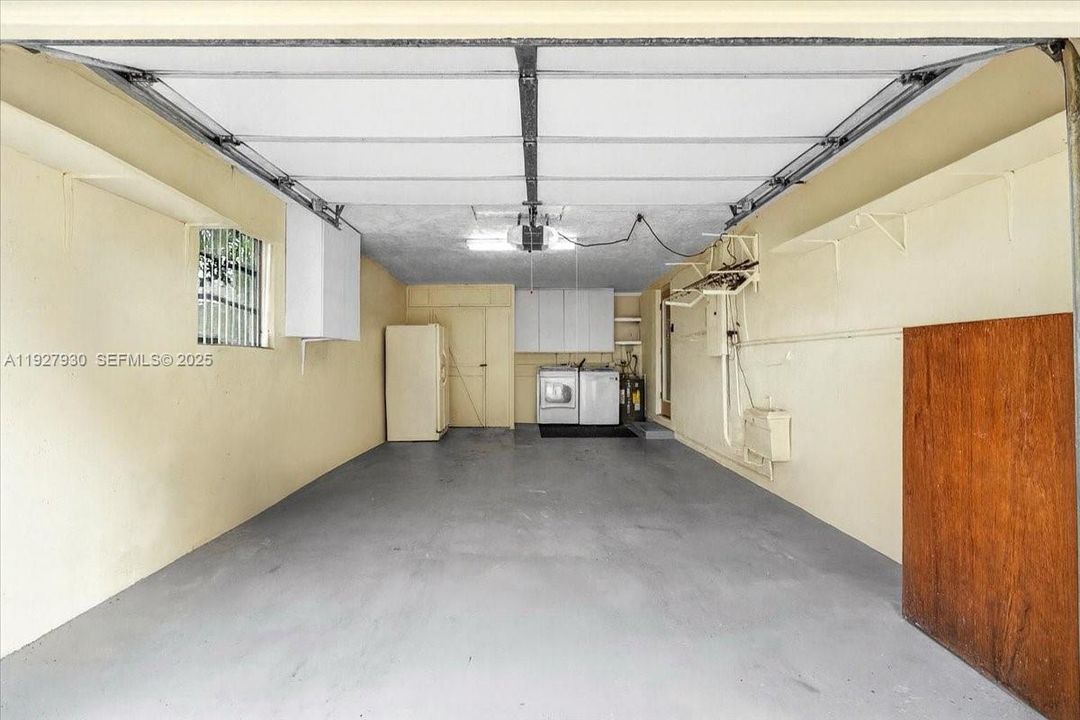 На продажу: $550,000 (3 спален, 2 ванн, 1834 Квадратных фут)