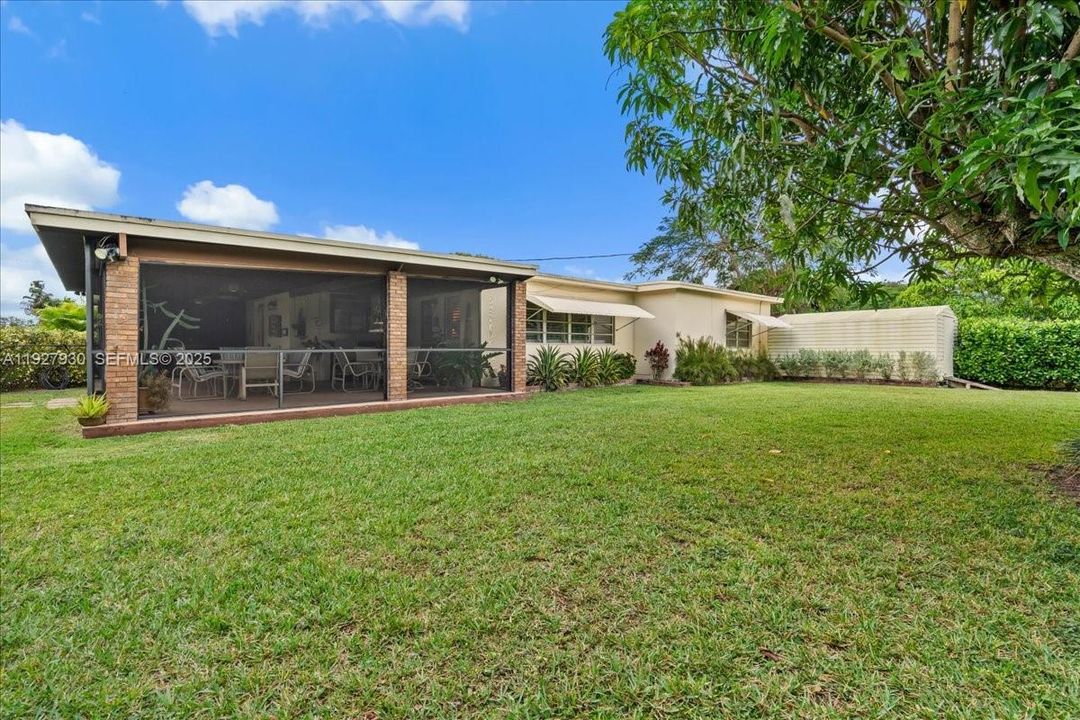 На продажу: $550,000 (3 спален, 2 ванн, 1834 Квадратных фут)