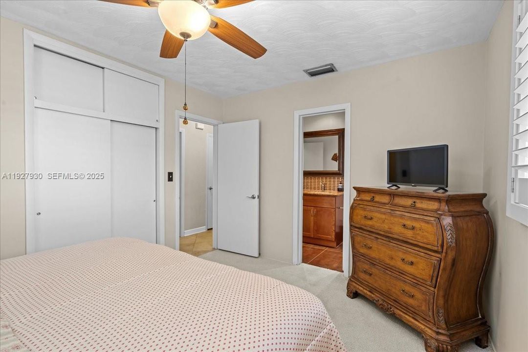 На продажу: $550,000 (3 спален, 2 ванн, 1834 Квадратных фут)