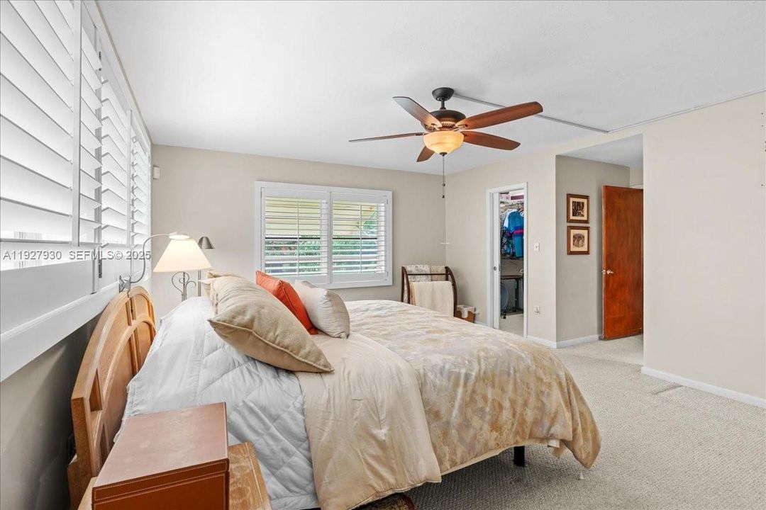 На продажу: $550,000 (3 спален, 2 ванн, 1834 Квадратных фут)