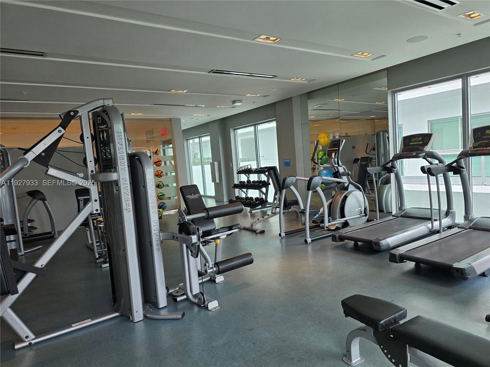 В аренду: $2,800 (1 спален, 1 ванн, 675 Квадратных фут)