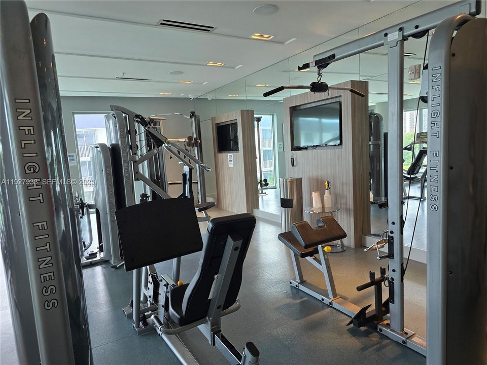 В аренду: $2,800 (1 спален, 1 ванн, 675 Квадратных фут)