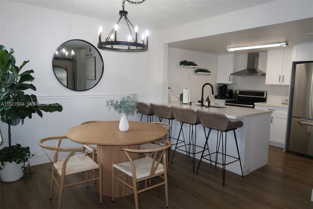 待售: $479,000 (2 贝兹, 2 浴室, 1000 平方英尺)