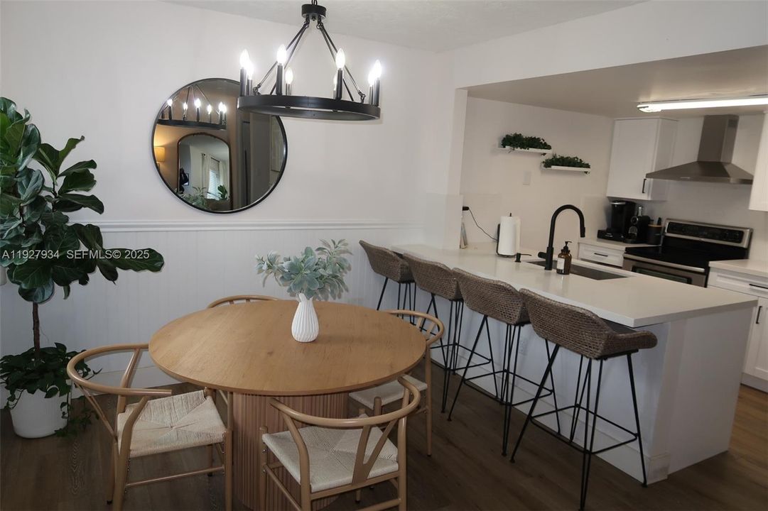 待售: $479,000 (2 贝兹, 2 浴室, 1000 平方英尺)