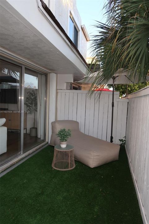 待售: $479,000 (2 贝兹, 2 浴室, 1000 平方英尺)