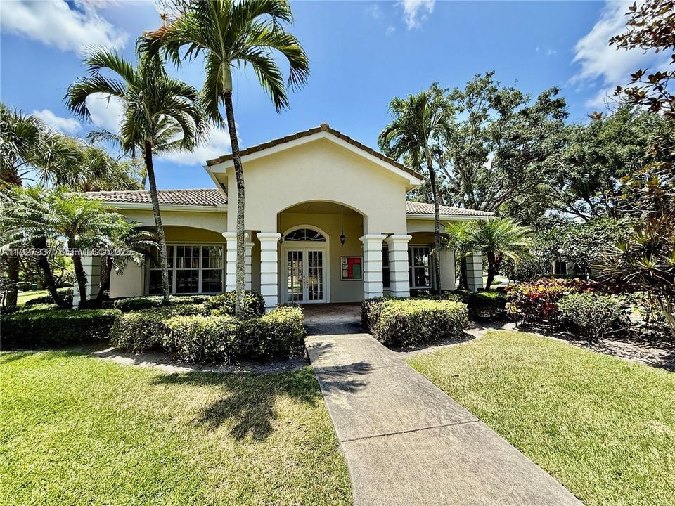 待售: $334,900 (3 贝兹, 2 浴室, 1427 平方英尺)