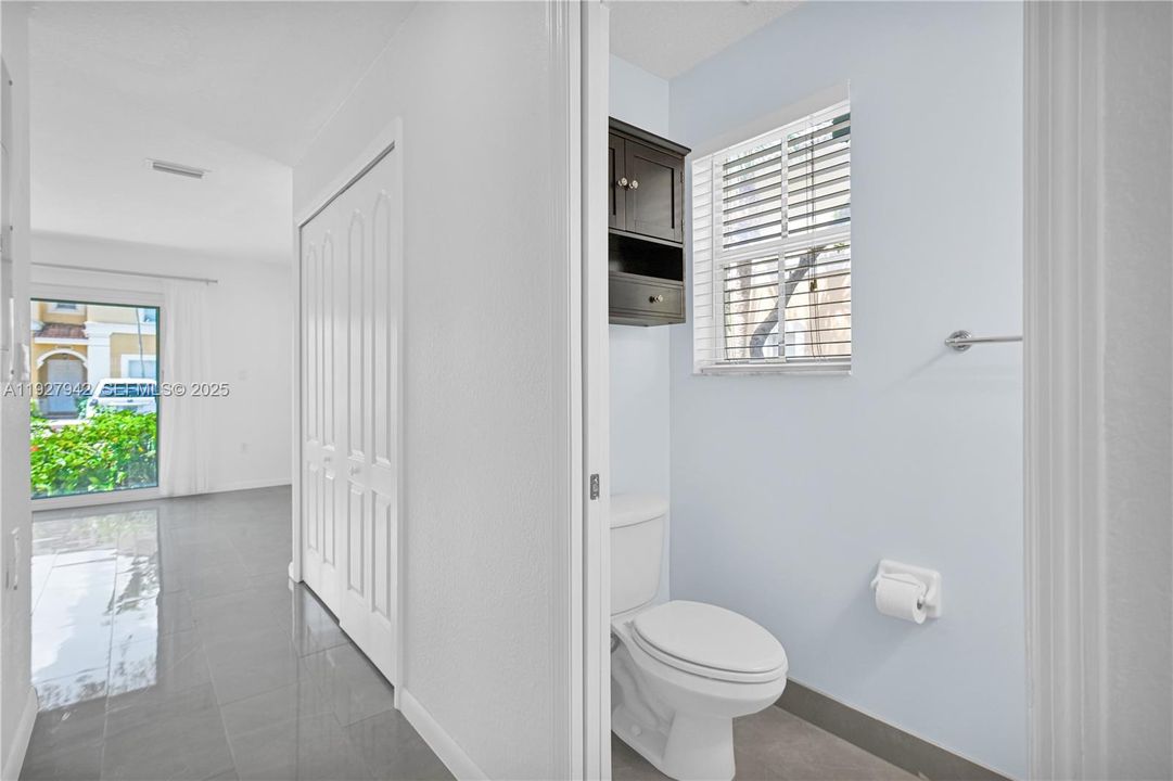 В аренду: $3,200 (3 спален, 2 ванн, 1480 Квадратных фут)