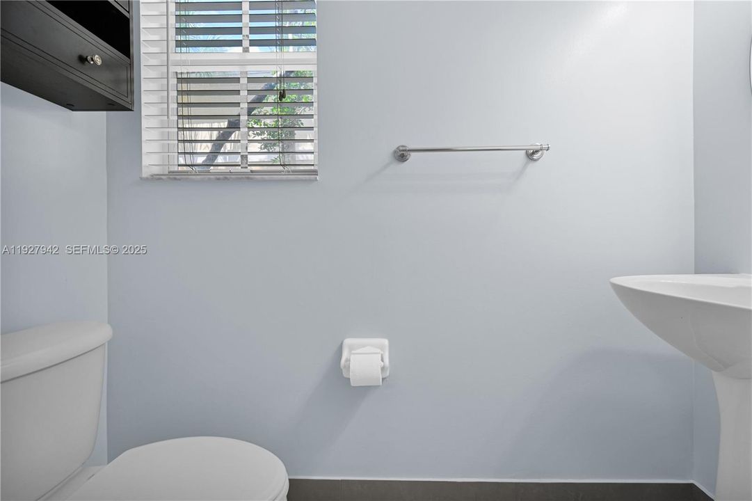 В аренду: $3,200 (3 спален, 2 ванн, 1480 Квадратных фут)