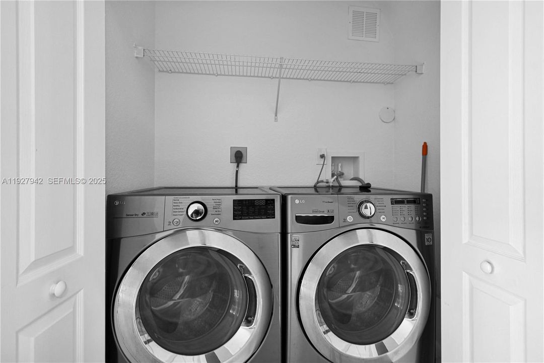 В аренду: $3,200 (3 спален, 2 ванн, 1480 Квадратных фут)