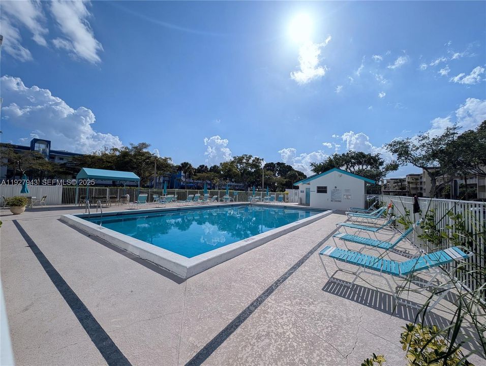 待售: $172,900 (3 贝兹, 2 浴室, 1373 平方英尺)