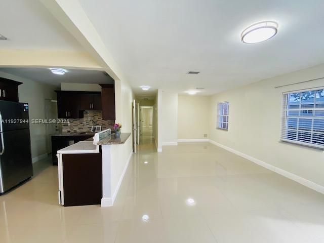 В аренду: $3,950 (4 спален, 4 ванн, 1748 Квадратных фут)