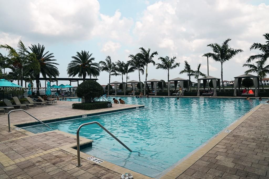 В аренду: $3,500 (3 спален, 3 ванн, 1959 Квадратных фут)