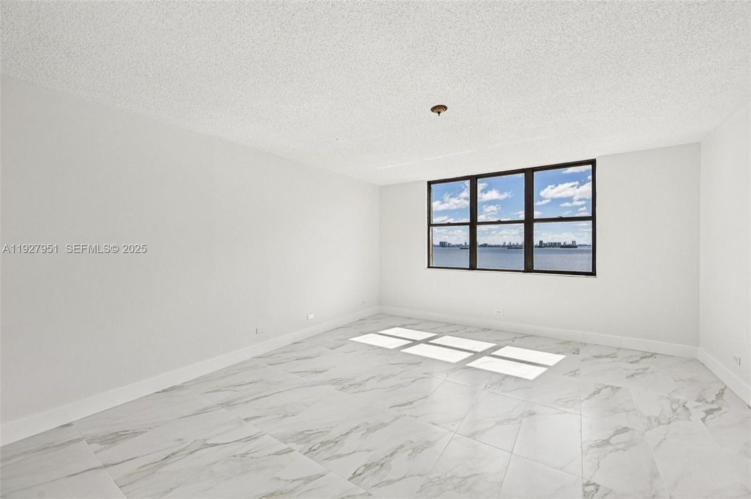 В аренду: $4,600 (2 спален, 3 ванн, 2320 Квадратных фут)