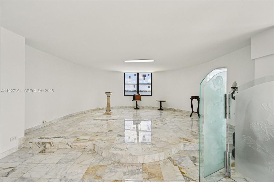 В аренду: $4,600 (2 спален, 3 ванн, 2320 Квадратных фут)