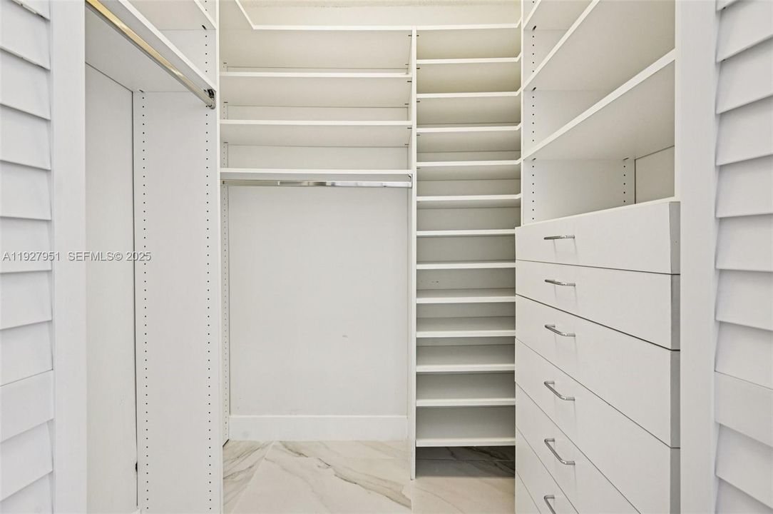 В аренду: $4,600 (2 спален, 3 ванн, 2320 Квадратных фут)