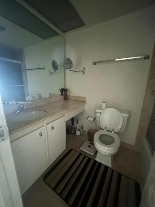 В аренду: $2,500 (2 спален, 2 ванн, 1275 Квадратных фут)