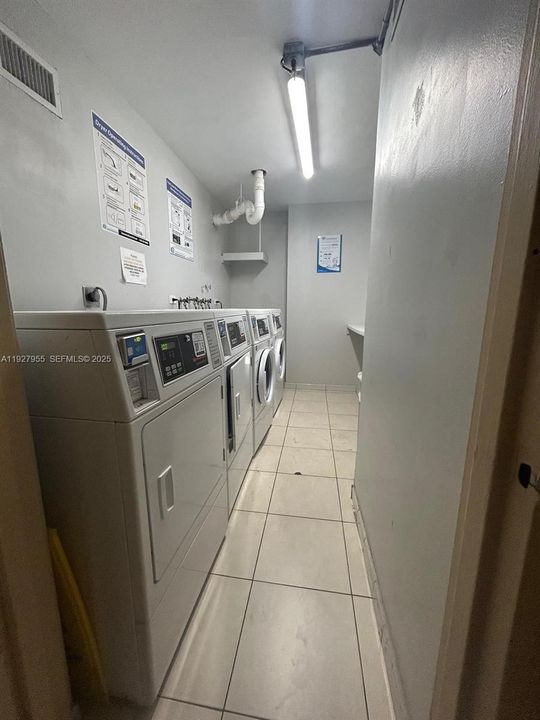 В аренду: $2,500 (2 спален, 2 ванн, 1275 Квадратных фут)