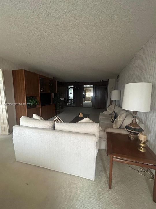 В аренду: $2,500 (2 спален, 2 ванн, 1275 Квадратных фут)