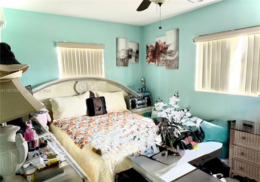 En Venta: $465,000 (3 camas, 2 baños, 1368 Pies cuadrados)