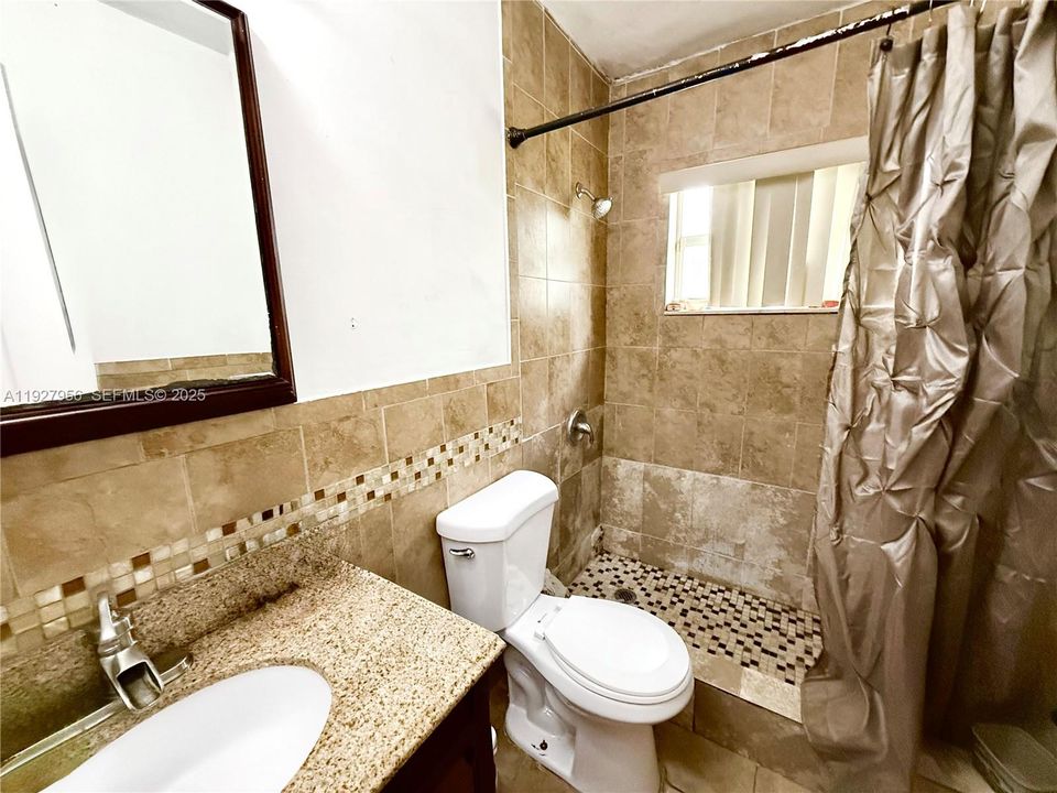 En Venta: $465,000 (3 camas, 2 baños, 1368 Pies cuadrados)