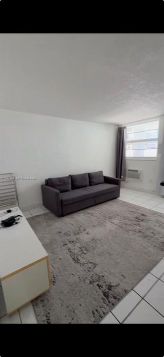 待售: $319,000 (1 贝兹, 1 浴室, 490 平方英尺)