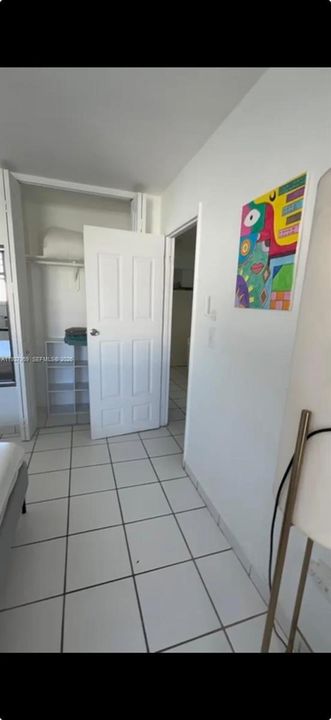 待售: $319,000 (1 贝兹, 1 浴室, 490 平方英尺)