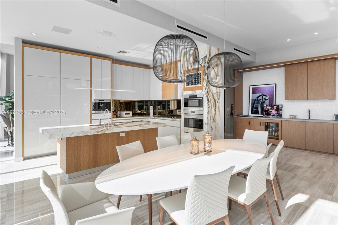 For Sale: $7,500,000 (4 beds, 5 baths, 3233 Square Feet)