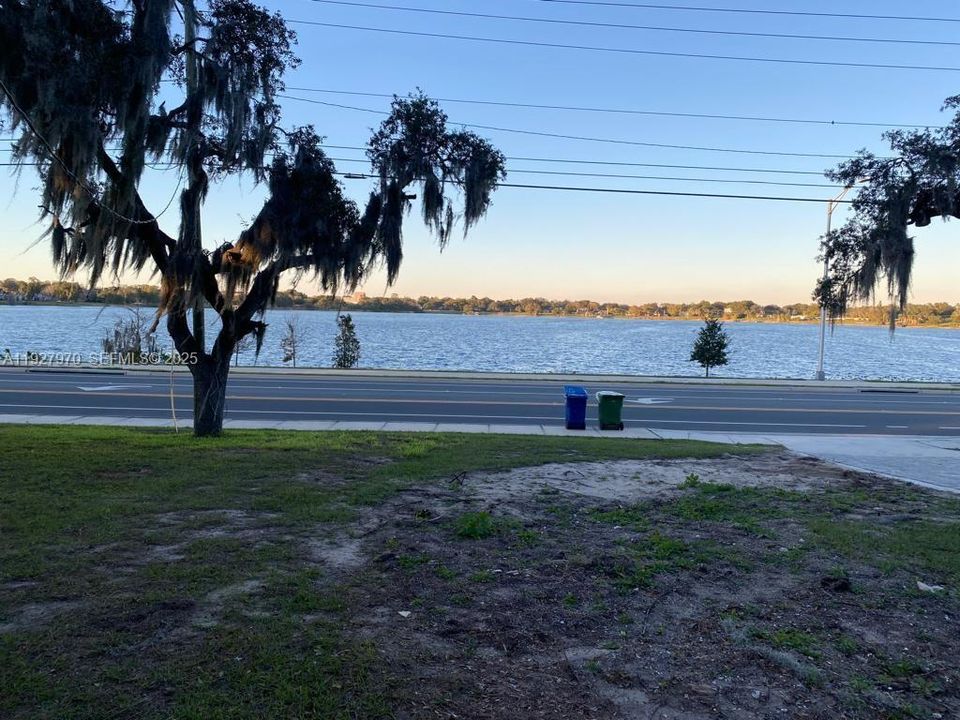 For Rent: $1,950 (3 beds, 2 baths, 1380 Square Feet)