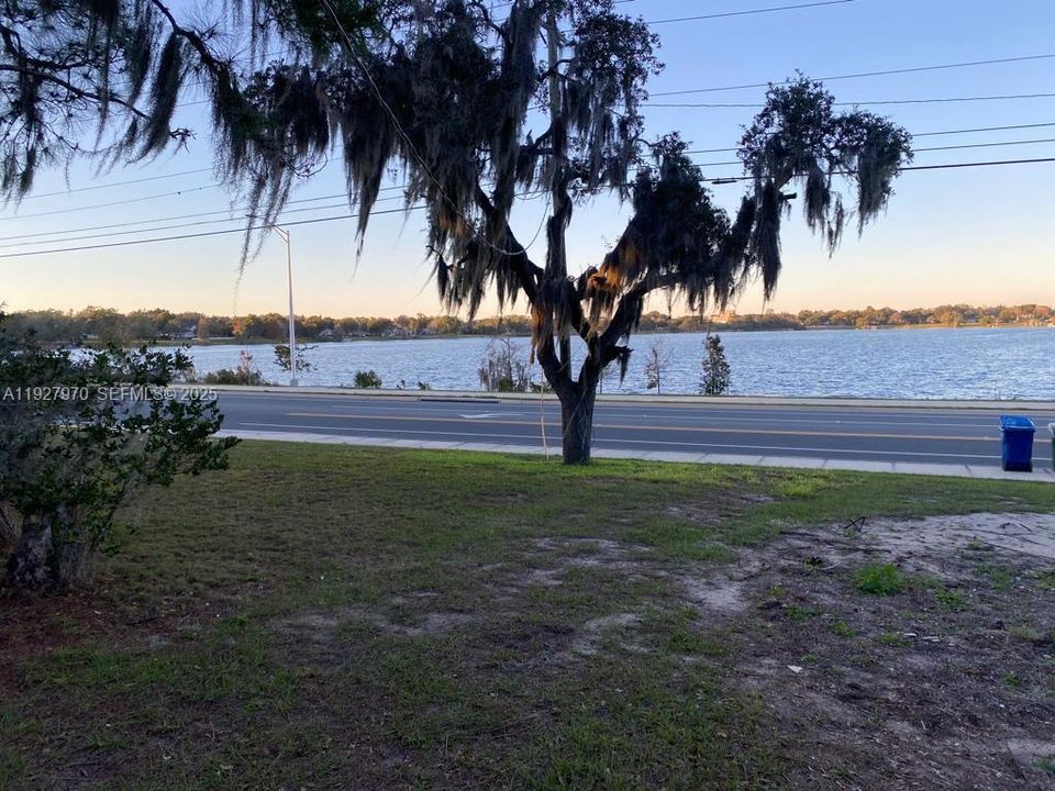 For Rent: $1,950 (3 beds, 2 baths, 1380 Square Feet)