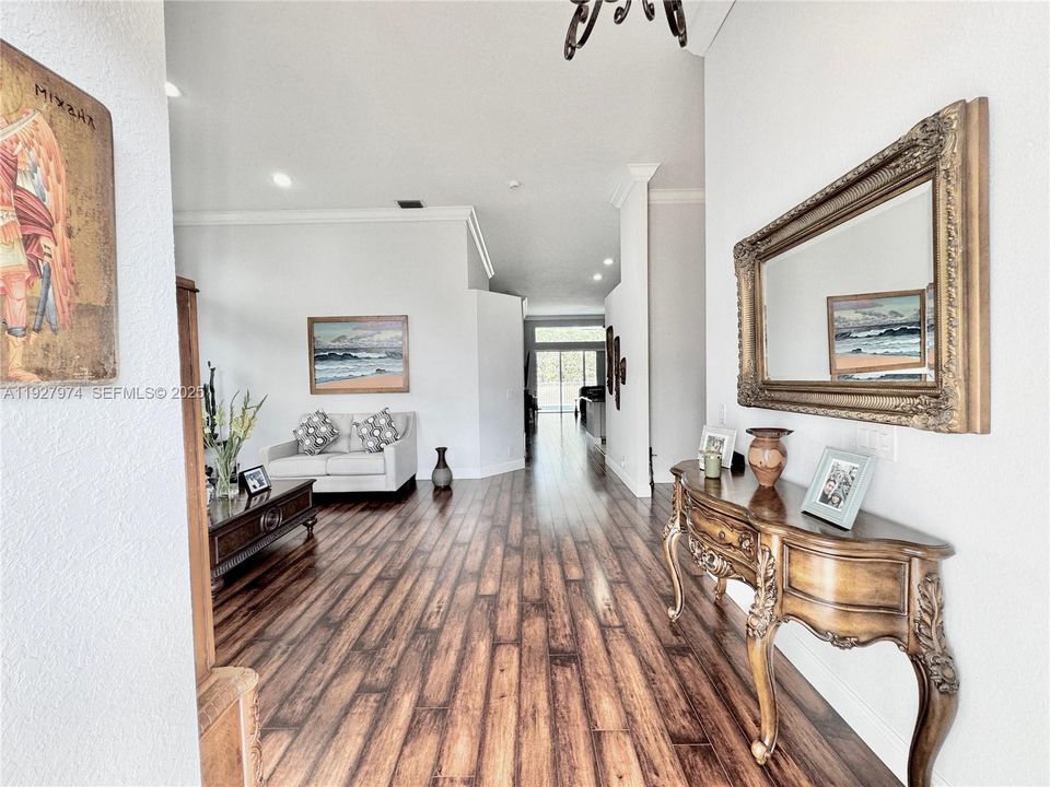 For Rent: $5,500 (3 beds, 2 baths, 2118 Square Feet)