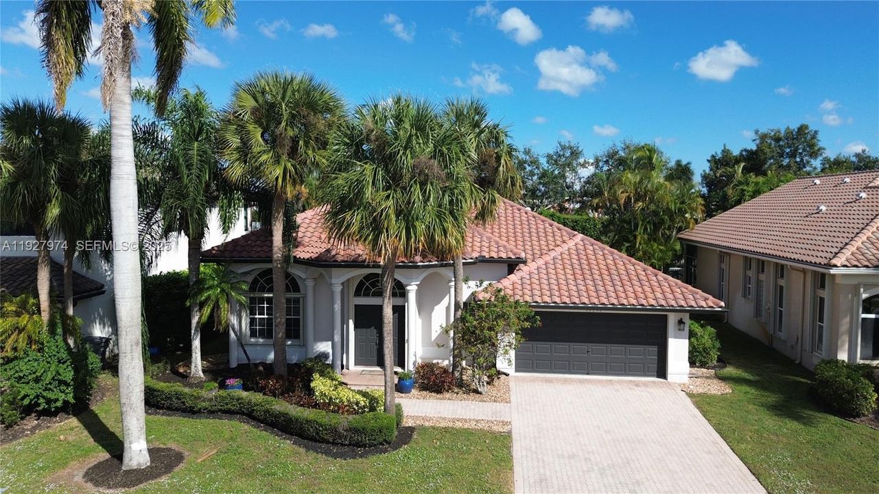 For Rent: $5,500 (3 beds, 2 baths, 2118 Square Feet)