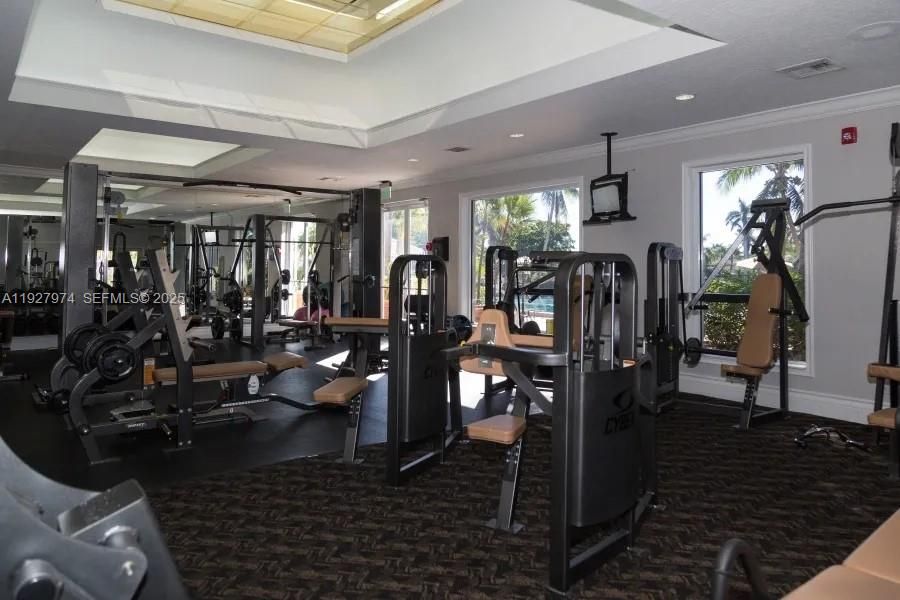 For Rent: $5,500 (3 beds, 2 baths, 2118 Square Feet)