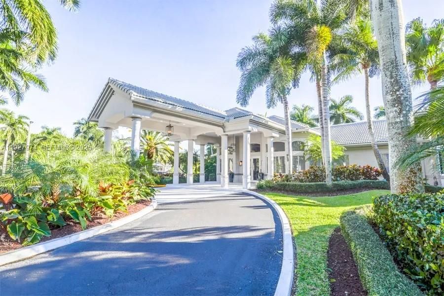 For Rent: $5,500 (3 beds, 2 baths, 2118 Square Feet)