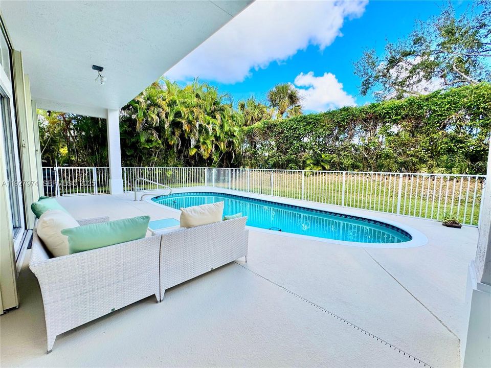 For Rent: $5,500 (3 beds, 2 baths, 2118 Square Feet)