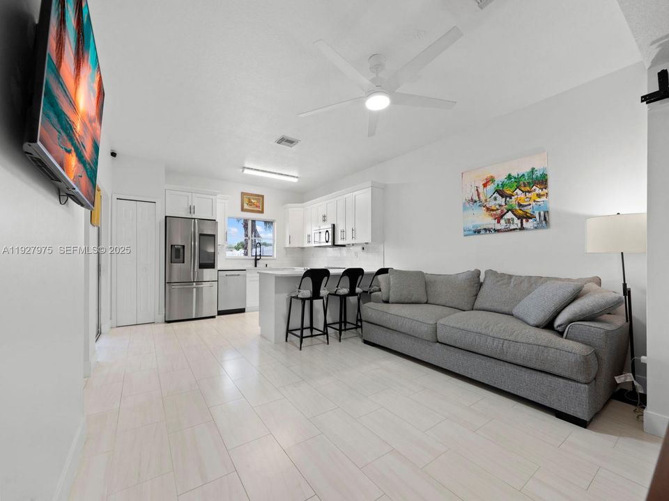 出租: $3,700 (3 贝兹, 2 浴室, 1804 平方英尺)