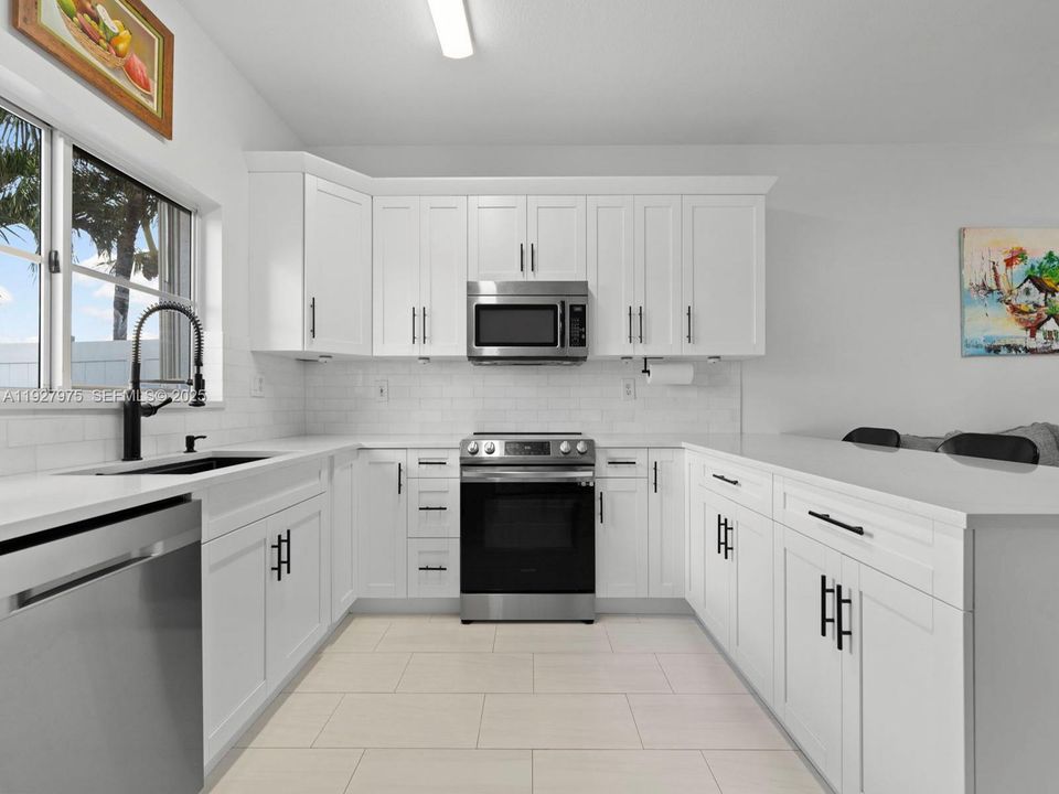 出租: $3,700 (3 贝兹, 2 浴室, 1804 平方英尺)