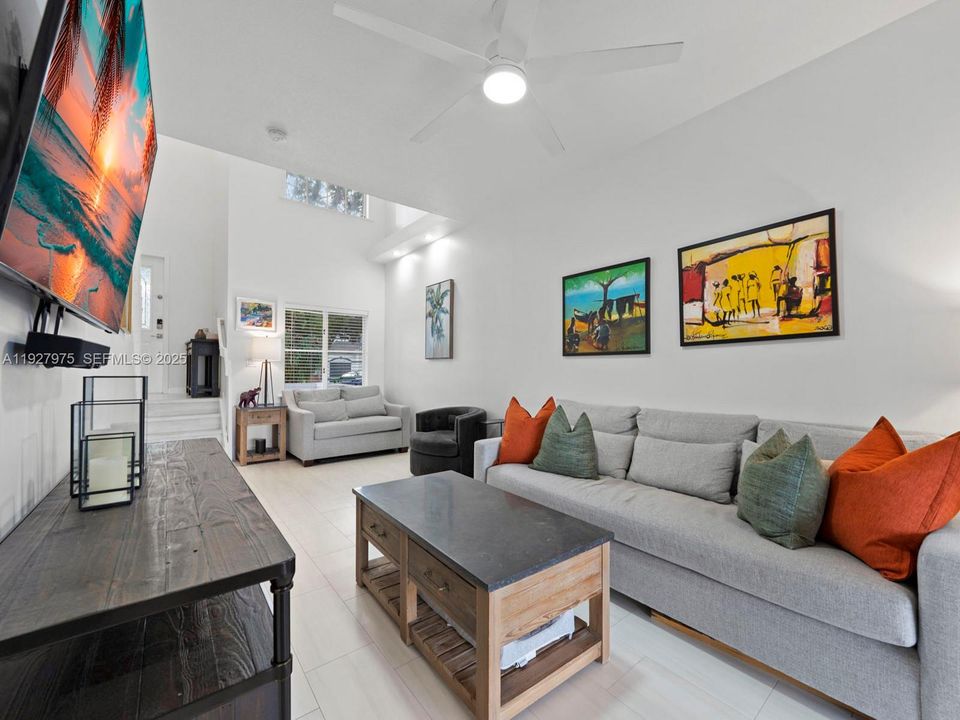 出租: $3,700 (3 贝兹, 2 浴室, 1804 平方英尺)