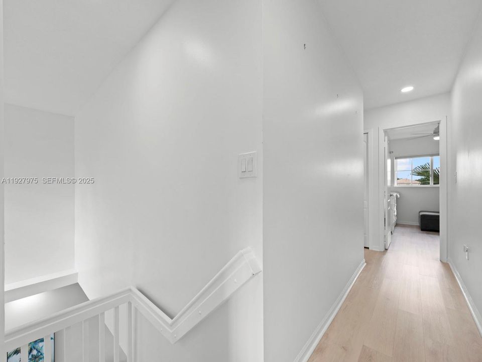 出租: $3,700 (3 贝兹, 2 浴室, 1804 平方英尺)