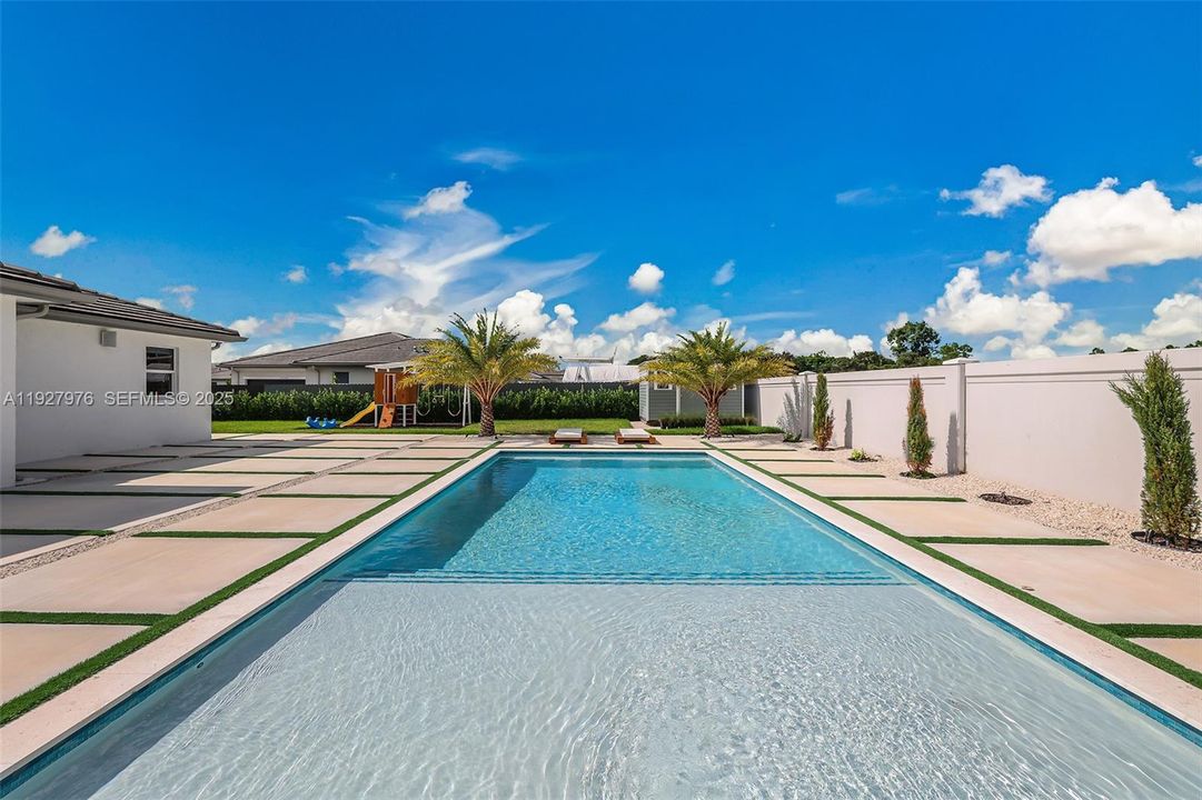 En Renta: $5,500 (3 camas, 2 baños, 2137 Pies cuadrados)